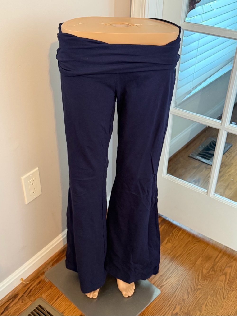 New WinWin Navy Fold-Over Waist Flare Yoga Style Pants Sz S M L